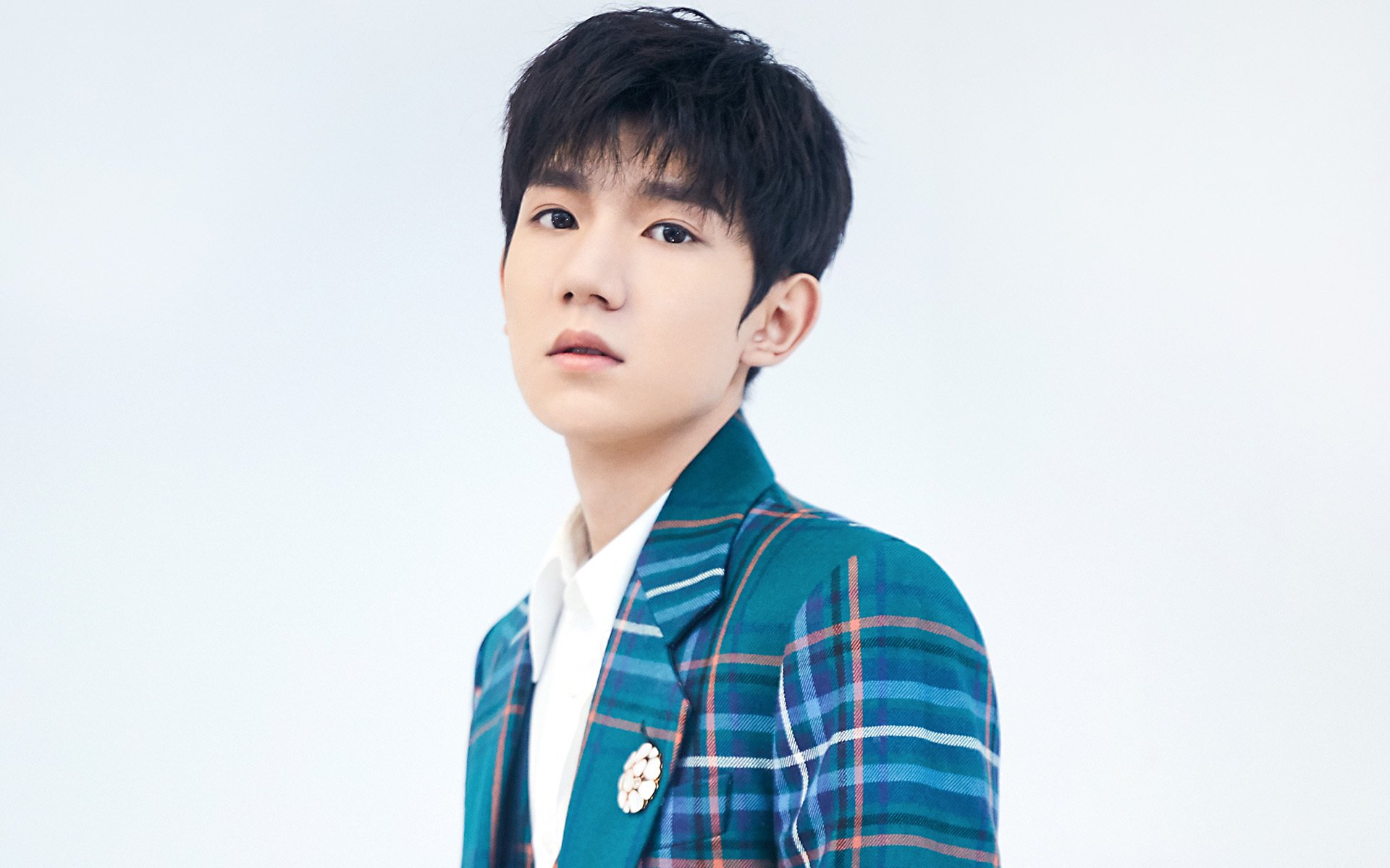 传奇巨星的“幕后故事”：他们的成长密码到底是什么？，传奇的成长奖杯