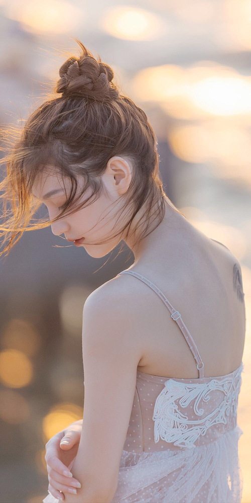 传奇巨星的“幕后故事”：他们的成长密码到底是什么？，传奇的成长奖杯